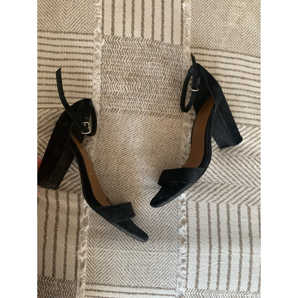 Francesca's Indigo Rd Black Ankle Strap Heels